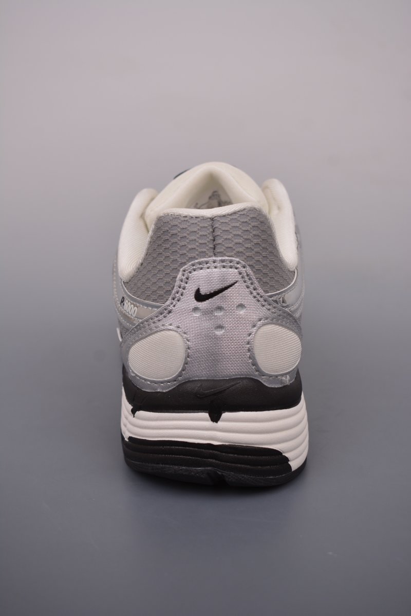 Nike Initiator Running view
