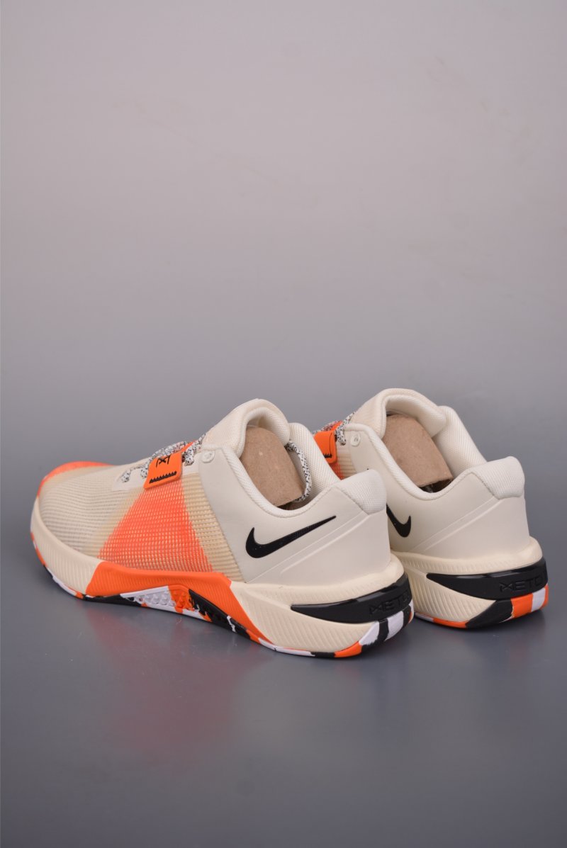 Nike Metcon 10 view
