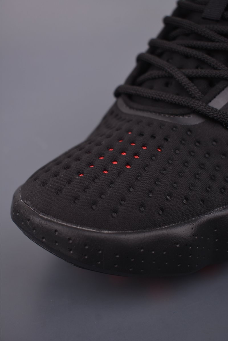 Nike Mind 002 view