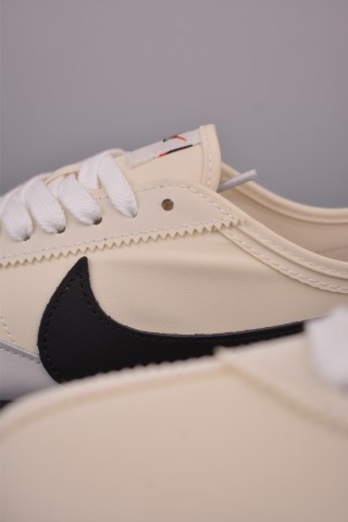 Nike Moon Shoe OG Summit view 8