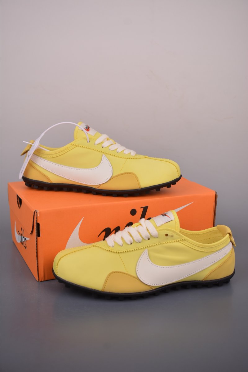 Nike Moon Shoe OG Summit view