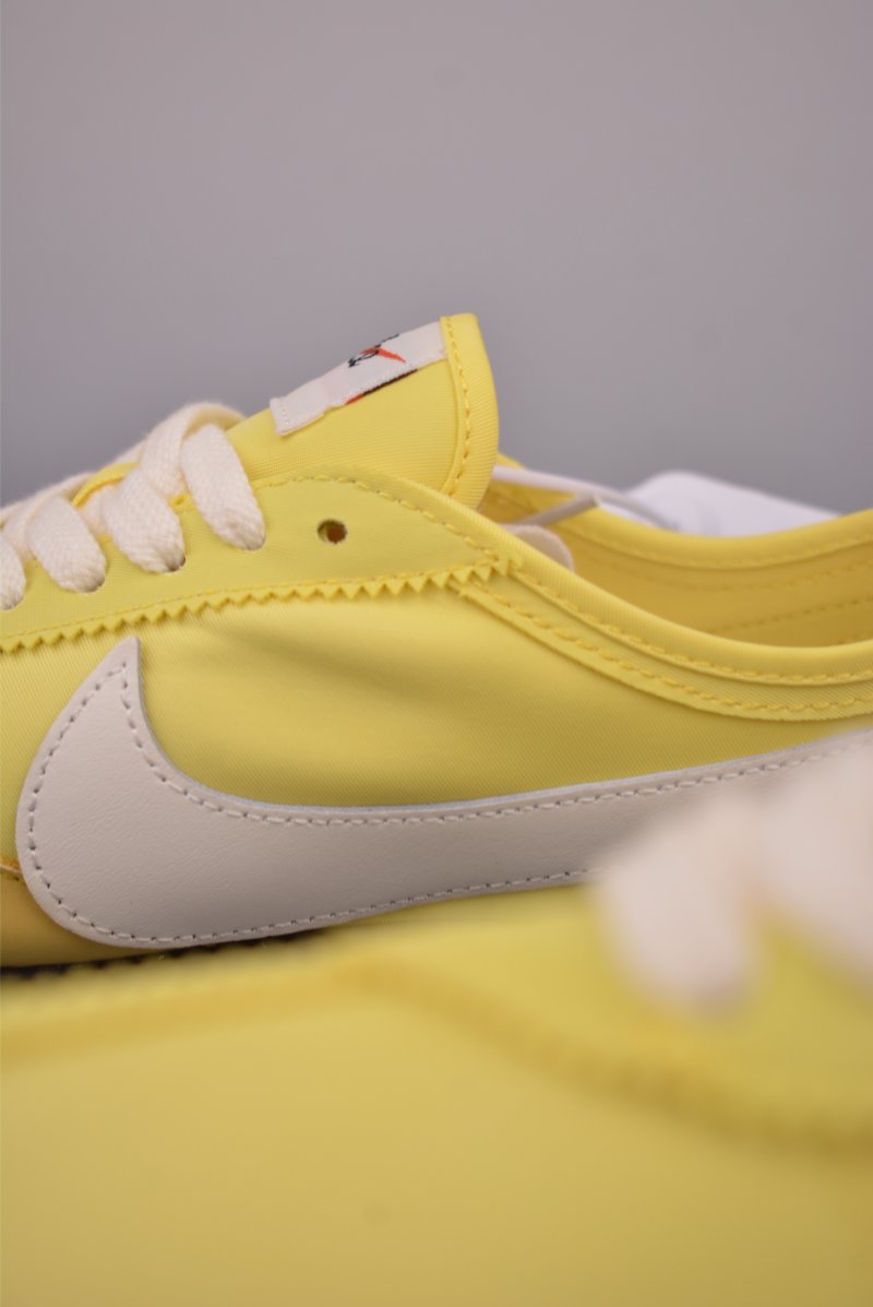 Nike Moon Shoe OG Summit view