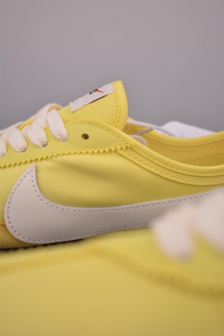 Nike Moon Shoe OG Summit view 8