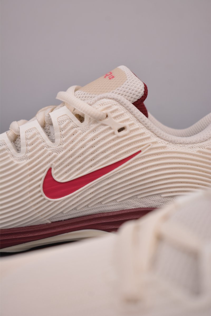 Nike Vapor 12 HC view