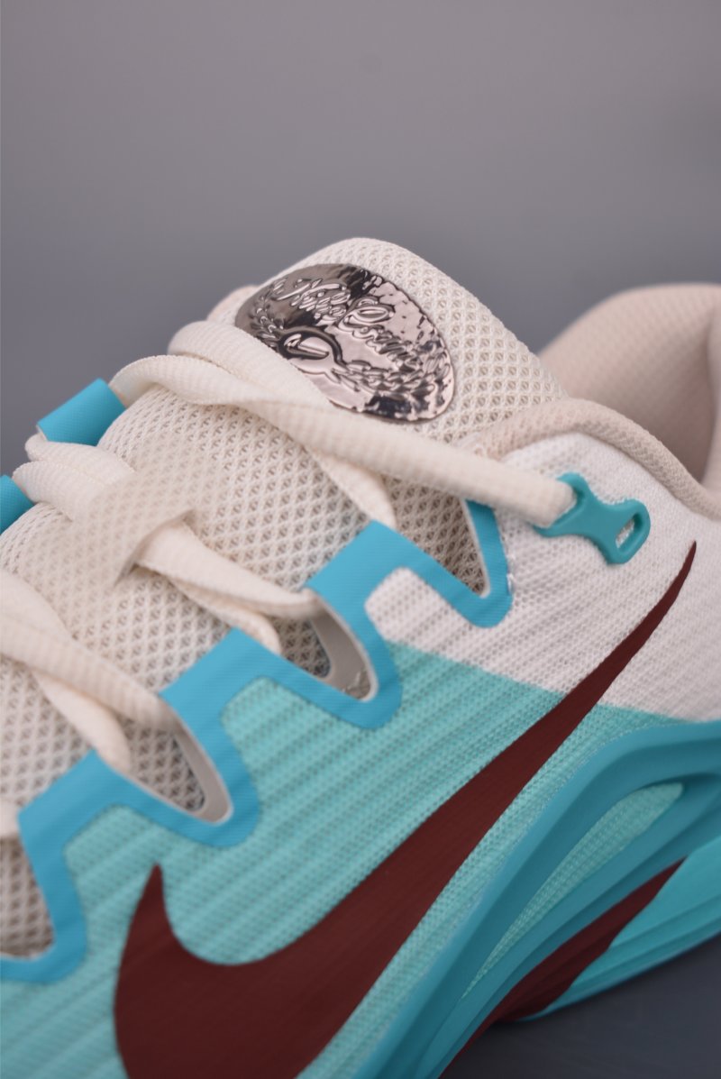 Nike Vapor 12 HC view