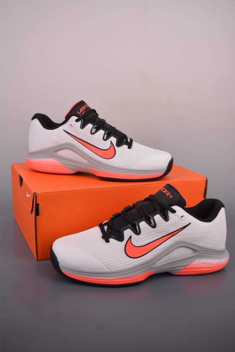 Nike Vapor 12 HC view