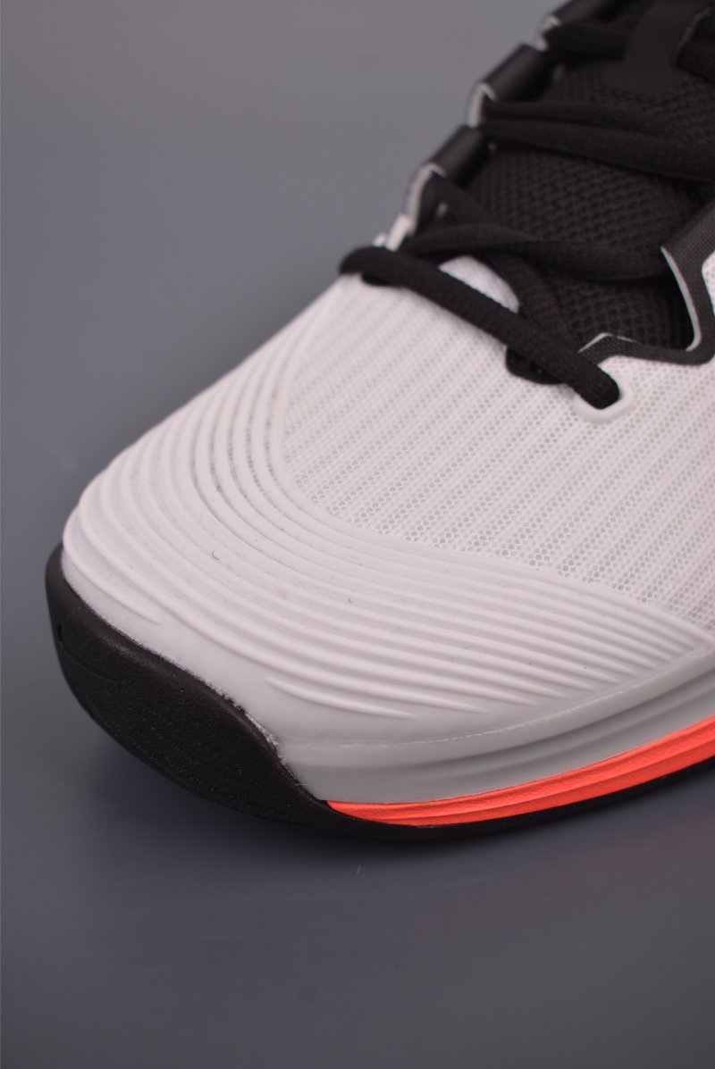 Nike Vapor 12 HC view