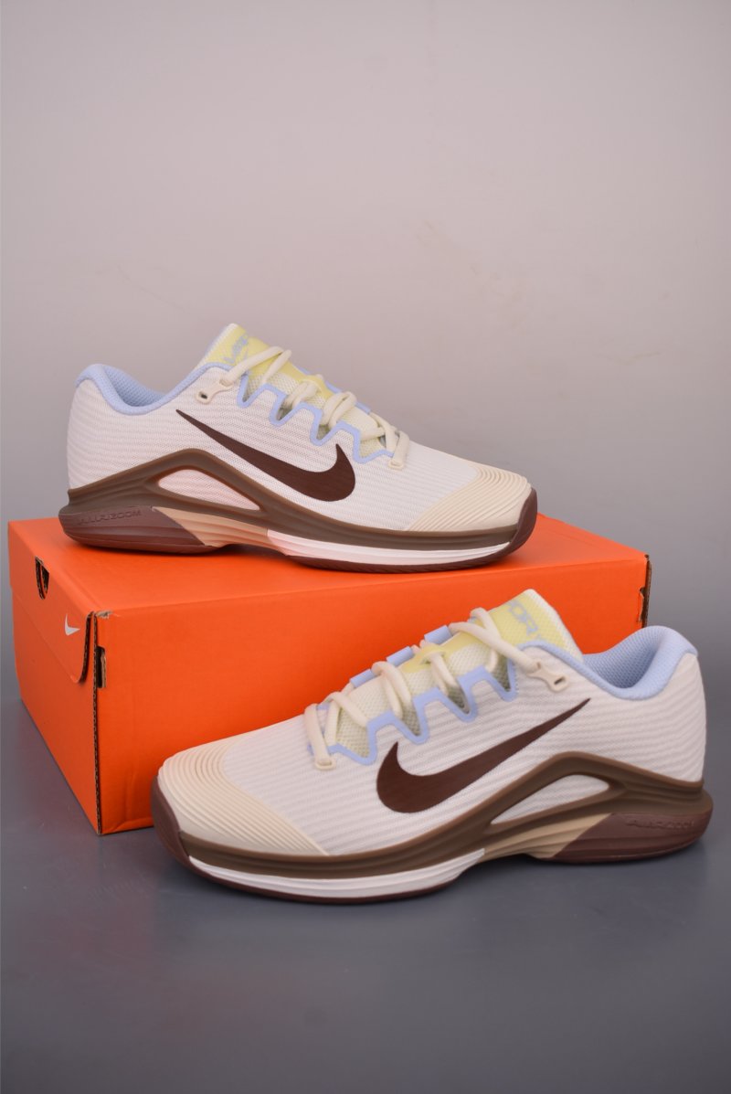 Nike Vapor 12 HC view