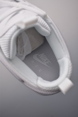Nike Air More Uptempo view 9