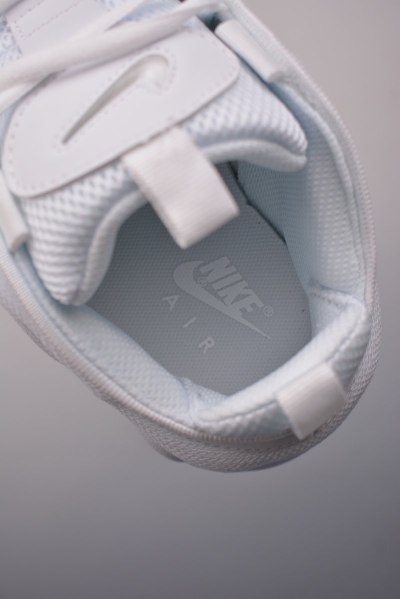 Nike Air More Uptempo view