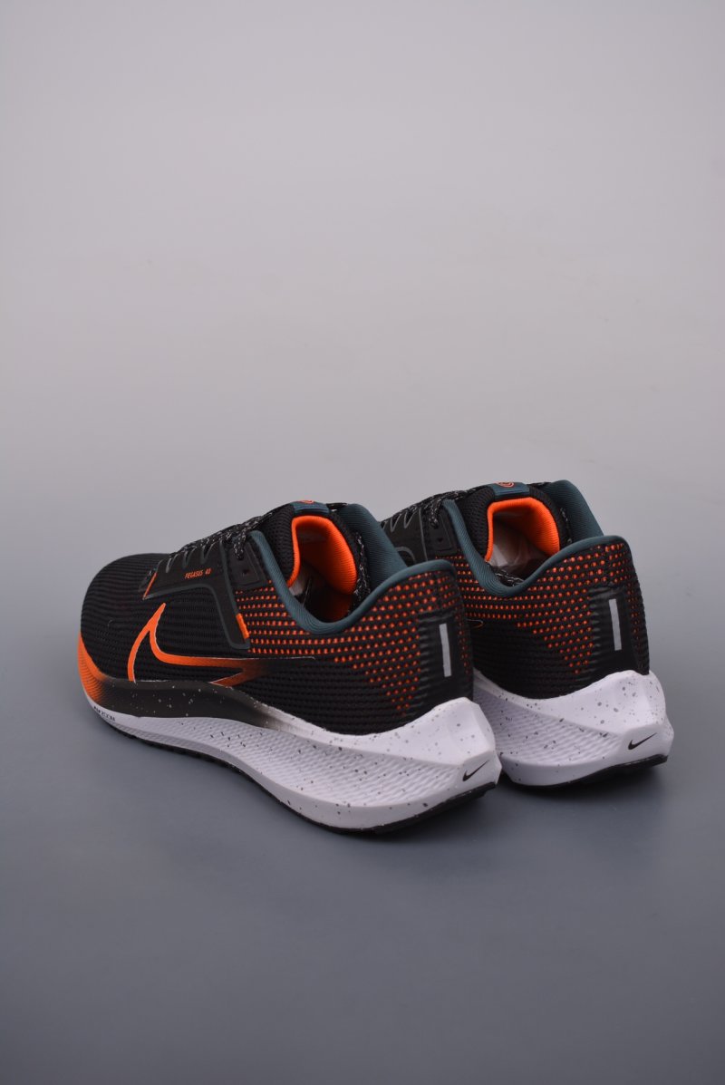 Nike Air Zoom Pegasus 40 view
