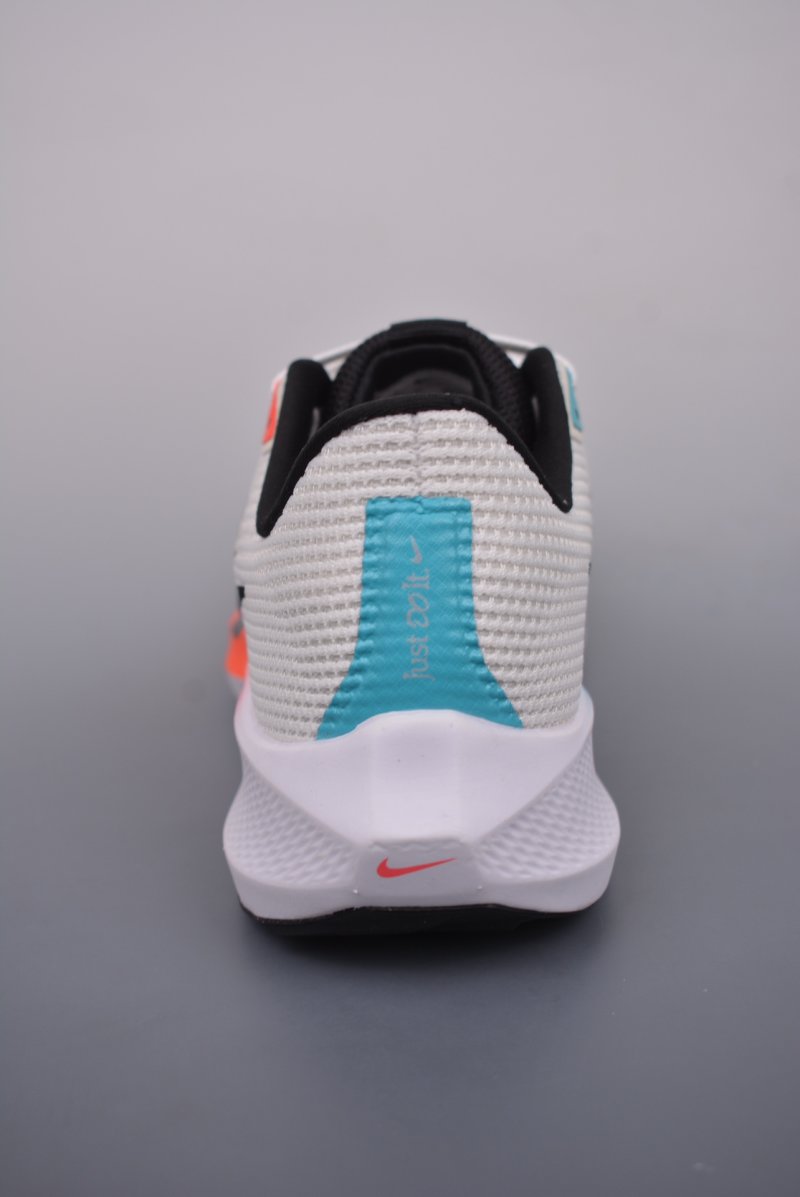 Nike Air Zoom Pegasus 40 view
