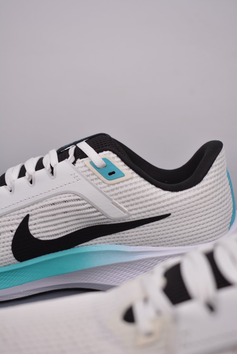 Nike Air Zoom Pegasus 40 view