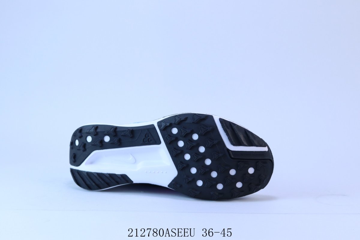 Nike ACG Zegama Trail 6 view