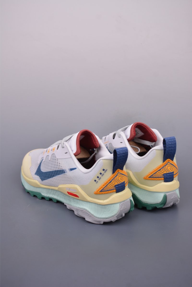 Nike Air React Terra Kiger 9 view