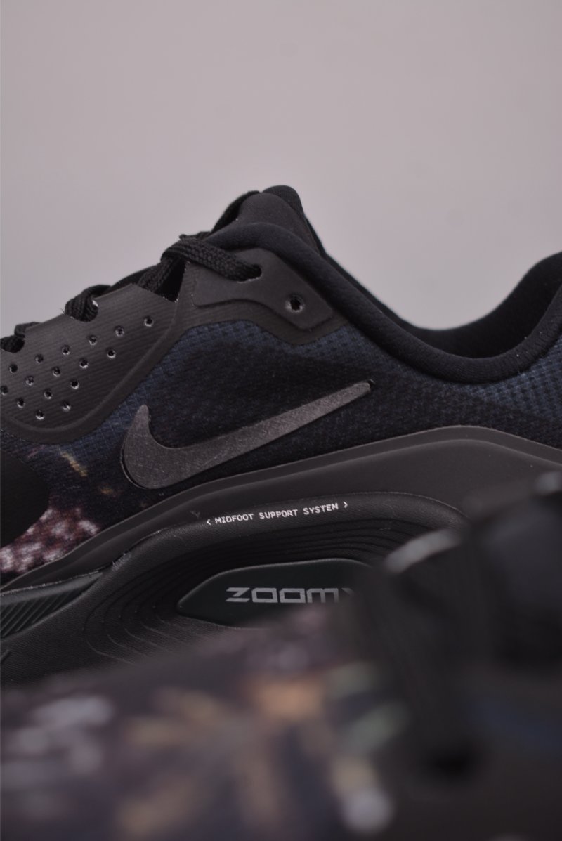 Nike Air Structure Plus Zoom view