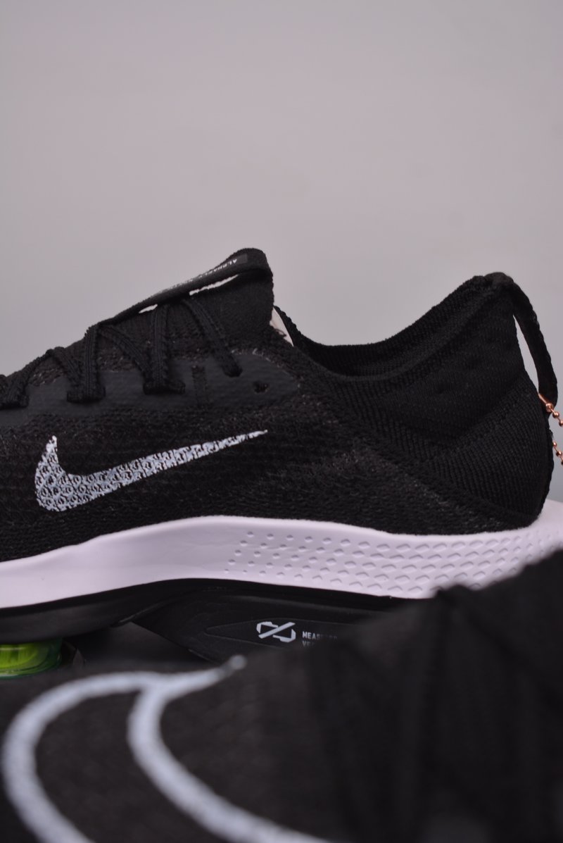 Nike Air Zoom Alphafly Next% 2 view