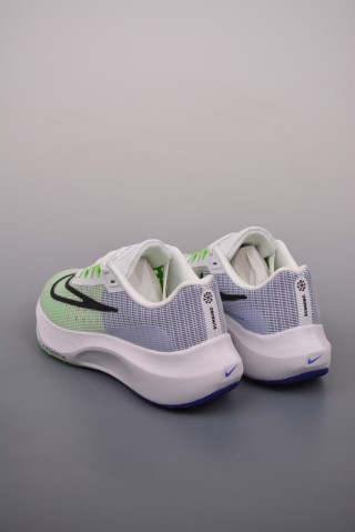 Nike Air Zoom Fly 5 view 2