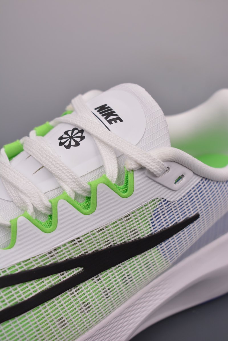 Nike Air Zoom Fly 5 view