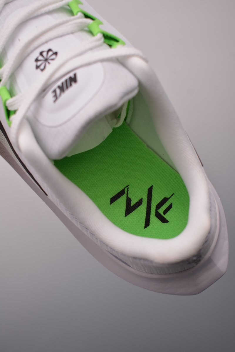 Nike Air Zoom Fly 5 view