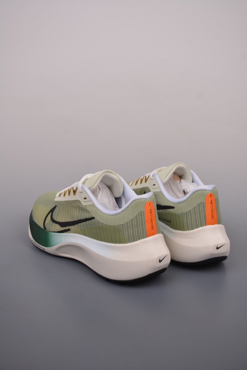 Nike Air Zoom Fly 5 view