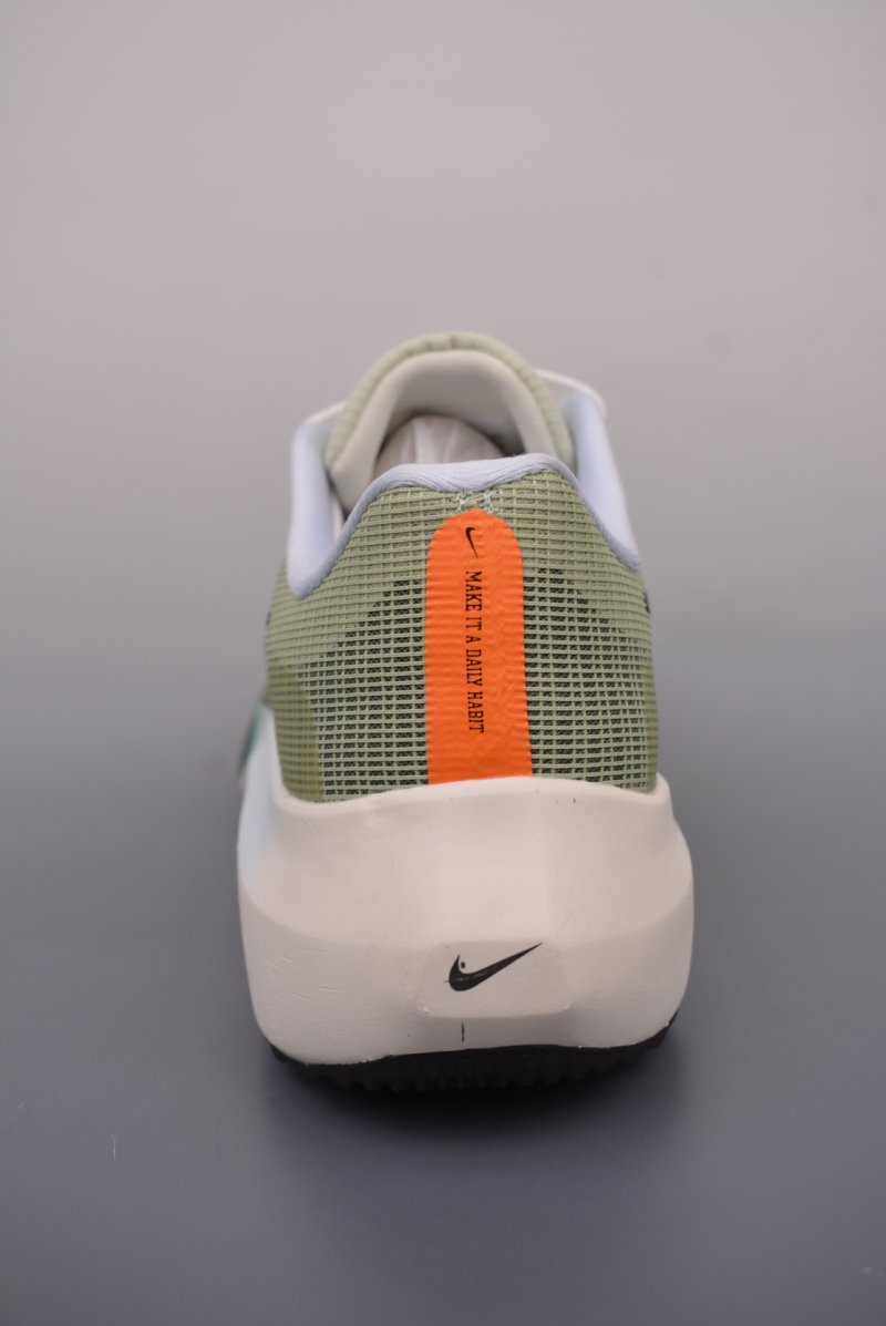 Nike Air Zoom Fly 5 view