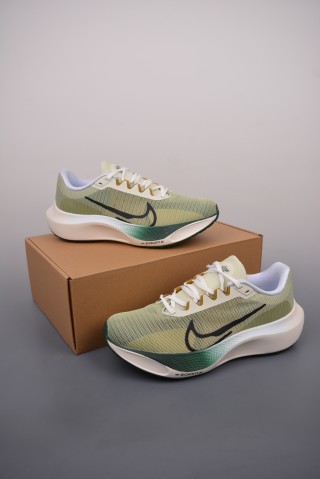 Nike Air Zoom Fly 5 view 5