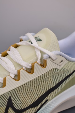 Nike Air Zoom Fly 5 view 7