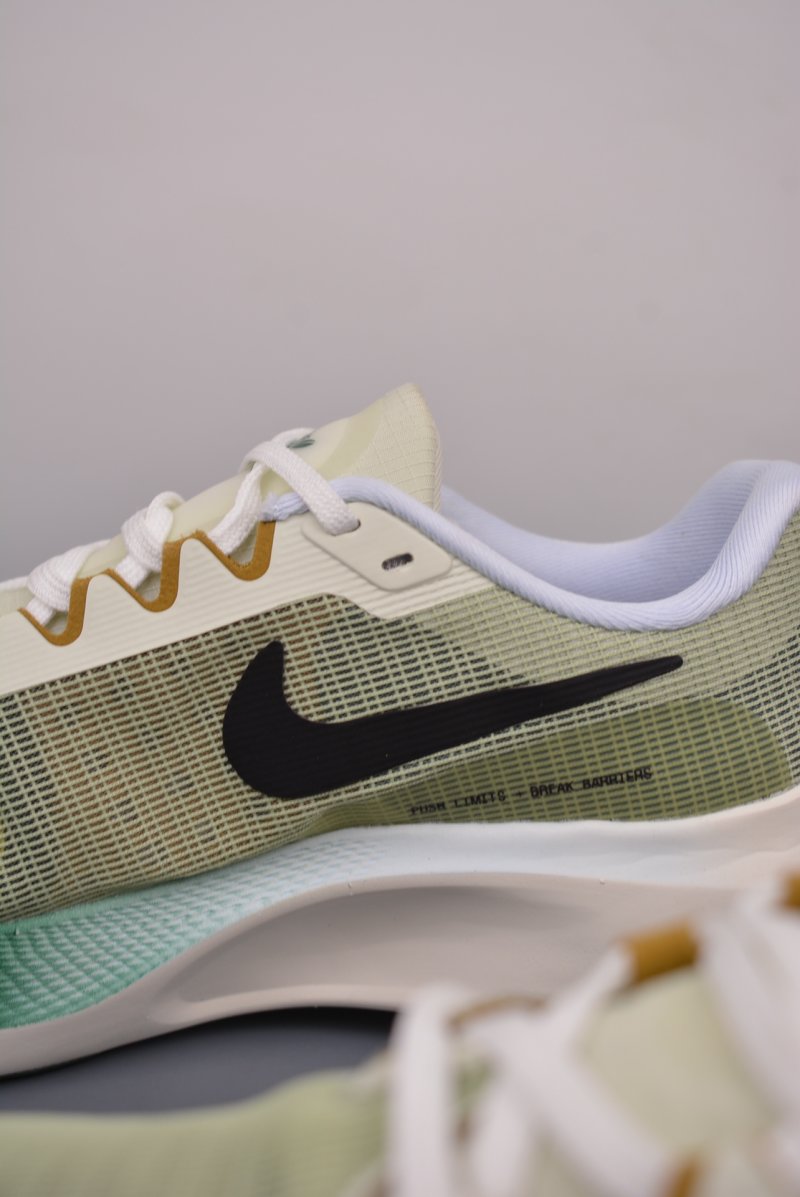 Nike Air Zoom Fly 5 view