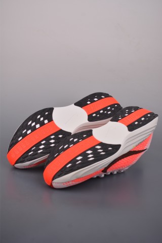 Nike Air Zoom Pegasus Plus view 3