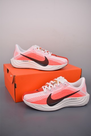 Nike Air Zoom Pegasus Plus view 5