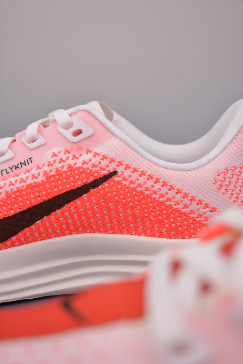 Nike Air Zoom Pegasus Plus view