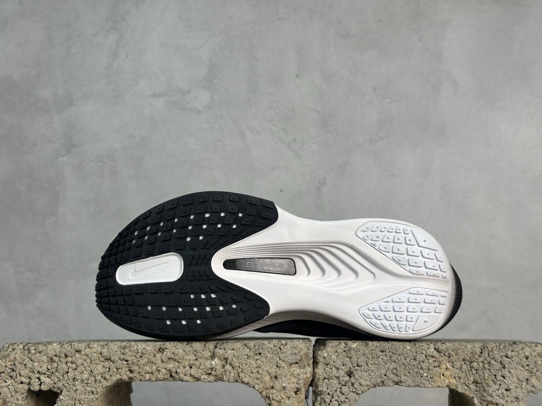 Nike Air Zoom Rival Fly 6 view