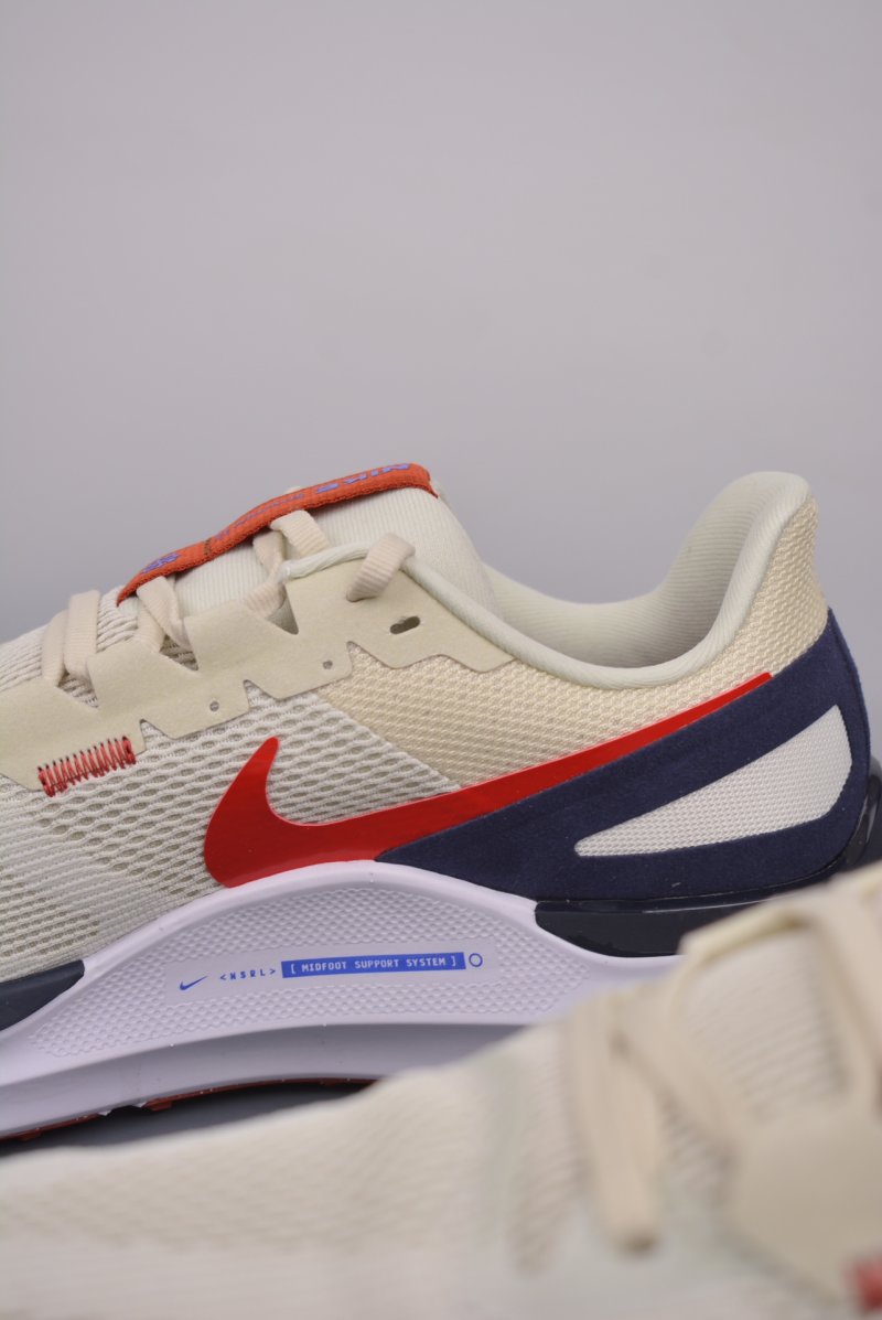 Nike Air Zoom Structure 25 view