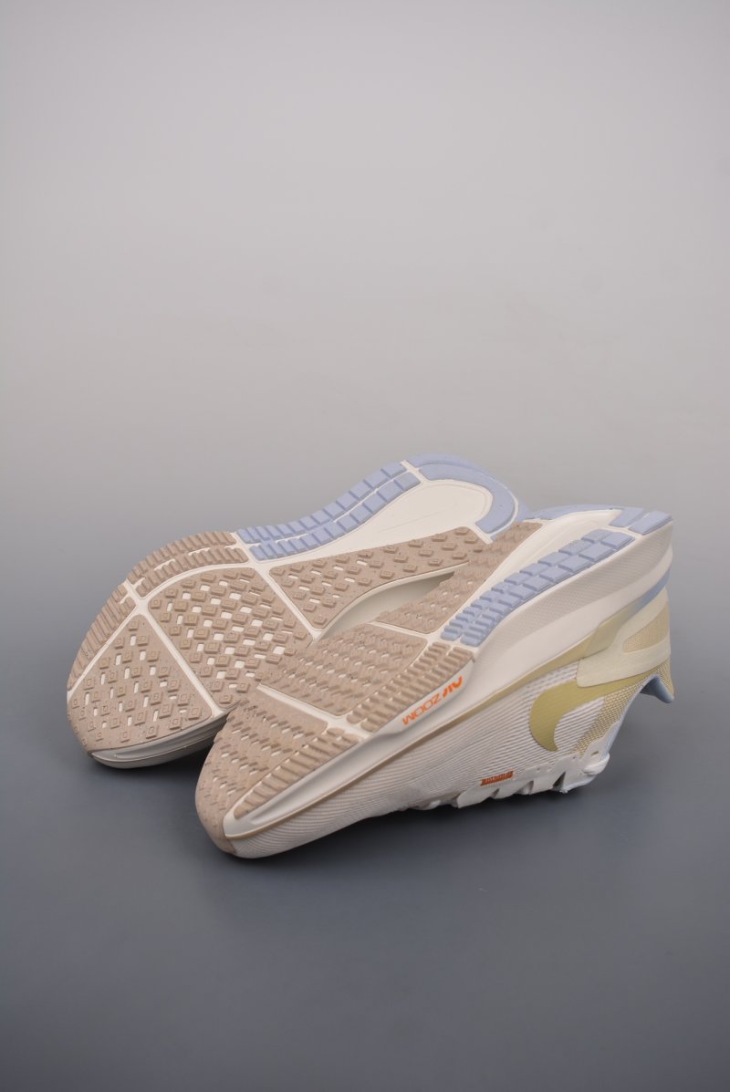 Nike Air Zoom Structure 25 view