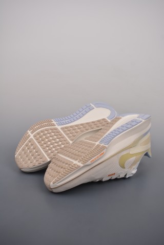Nike Air Zoom Structure 25 view 3