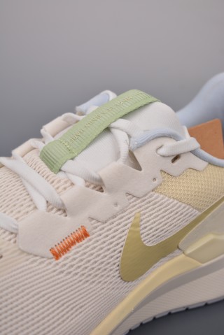Nike Air Zoom Structure 25 view 7