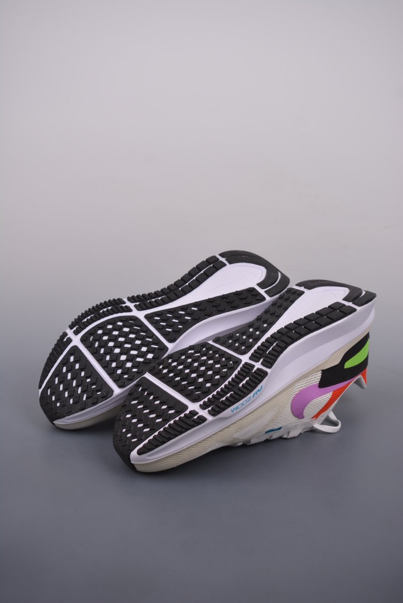 Nike Air Zoom Structure 25 view
