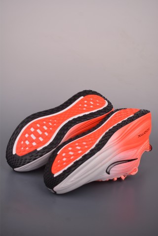 Nike Air Zoom Vomero Plus view 3