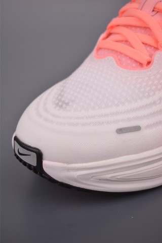 Nike Air Zoom Vomero Plus view 6