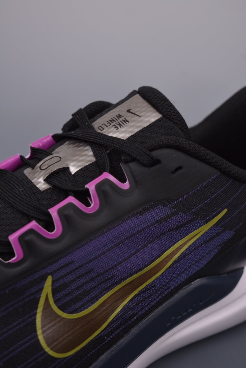 Nike Air Zoom Winflo 9 view