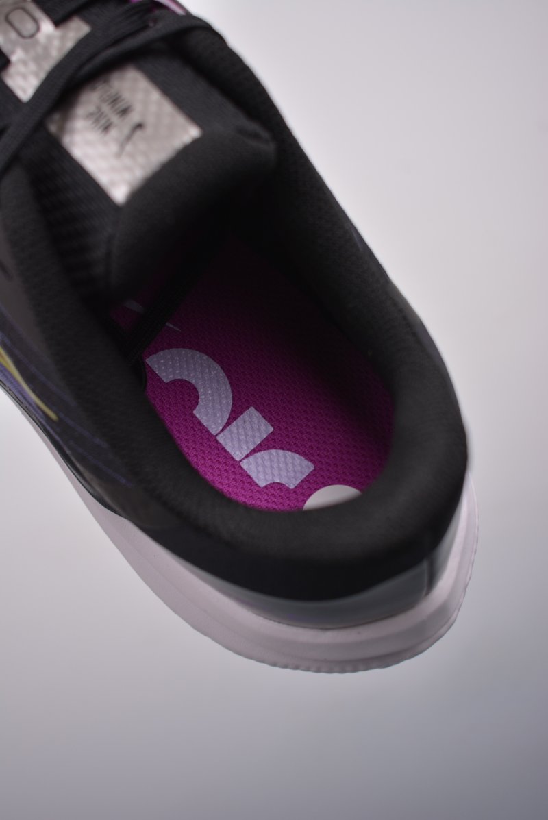 Nike Air Zoom Winflo 9 view