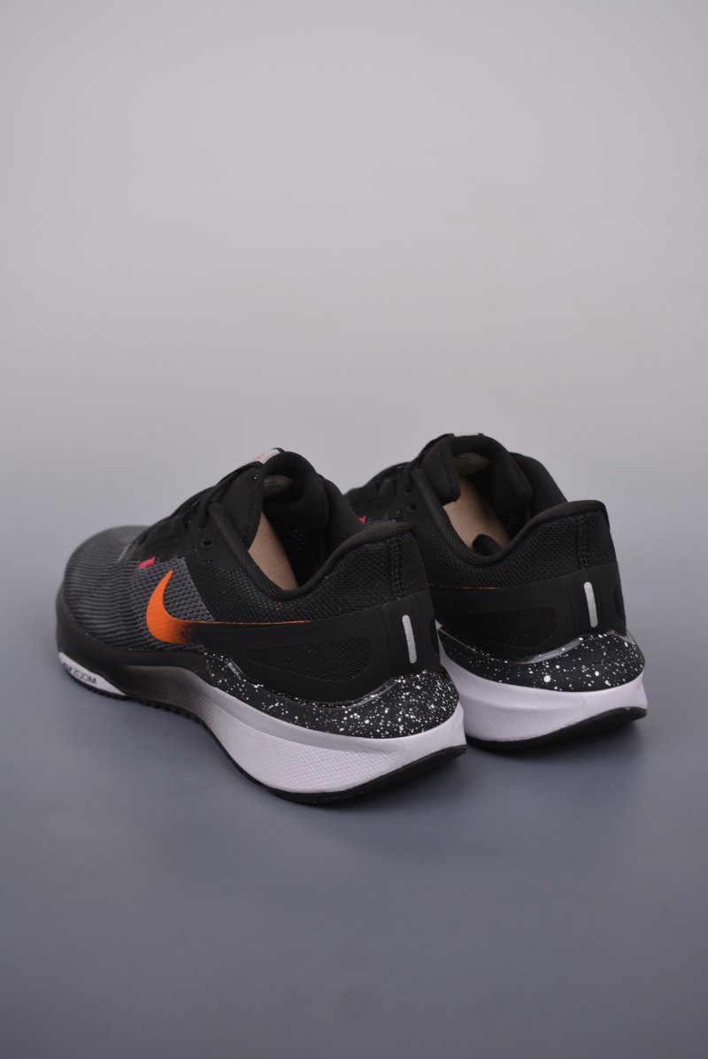 Nike Air Zoom Winflo 25 view
