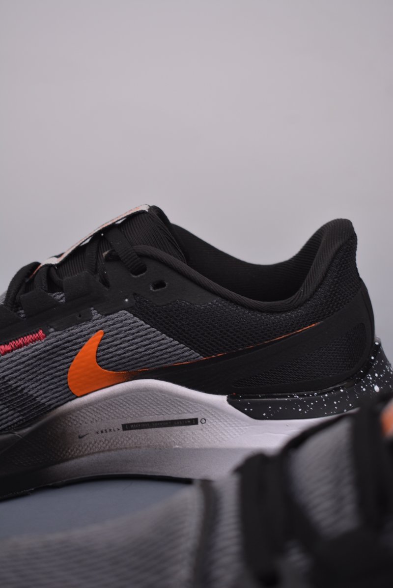 Nike Air Zoom Winflo 25 view