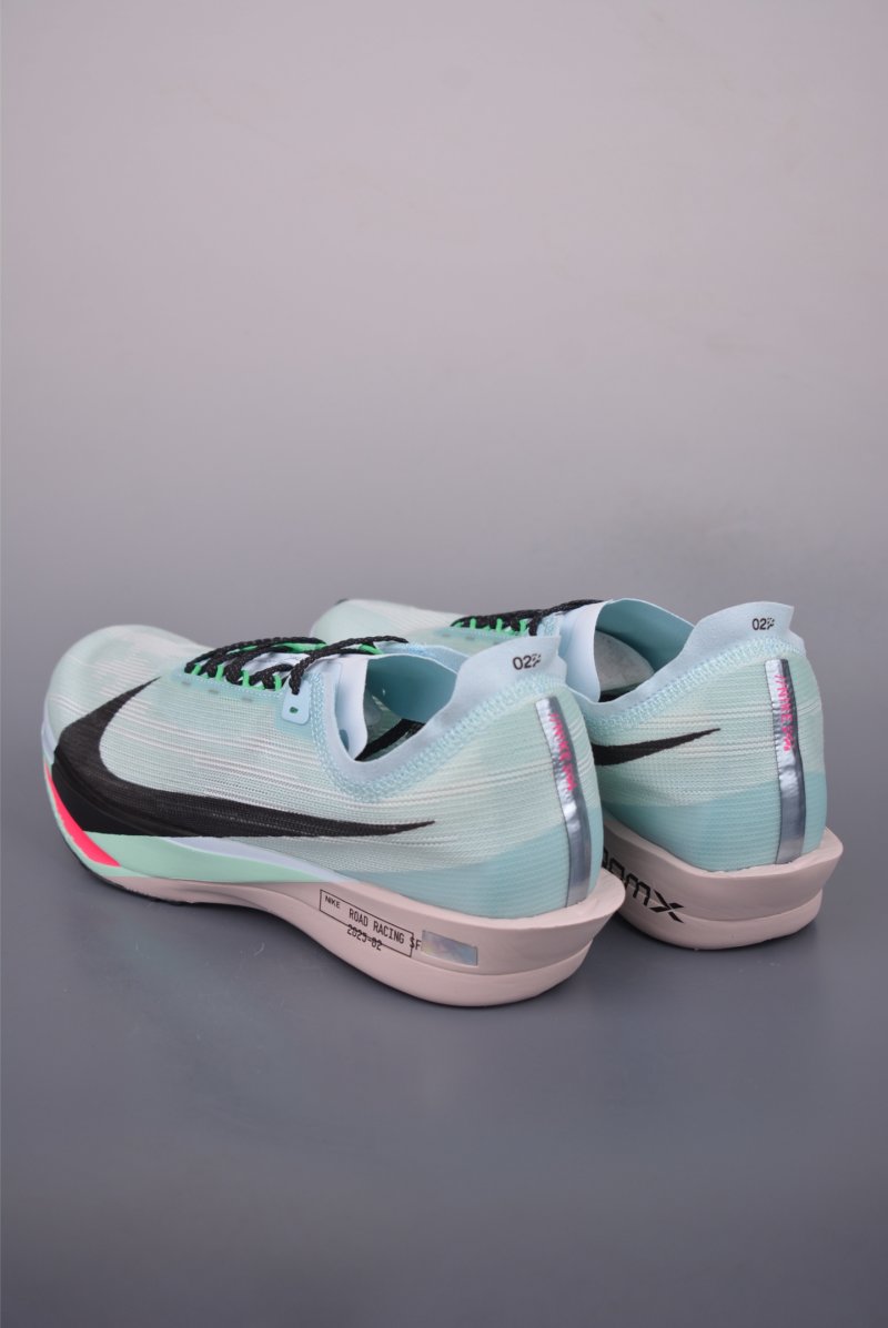 Nike Air Zoomx Streakfly 2 view