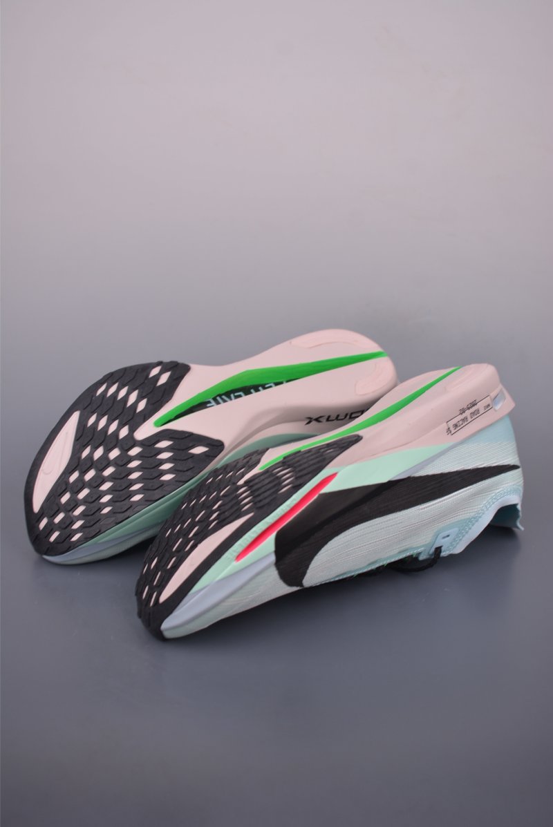 Nike Air Zoomx Streakfly 2 view