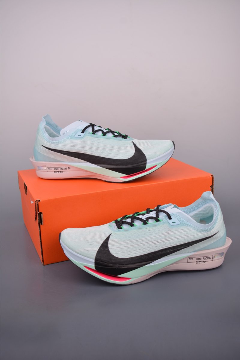 Nike Air Zoomx Streakfly 2 view