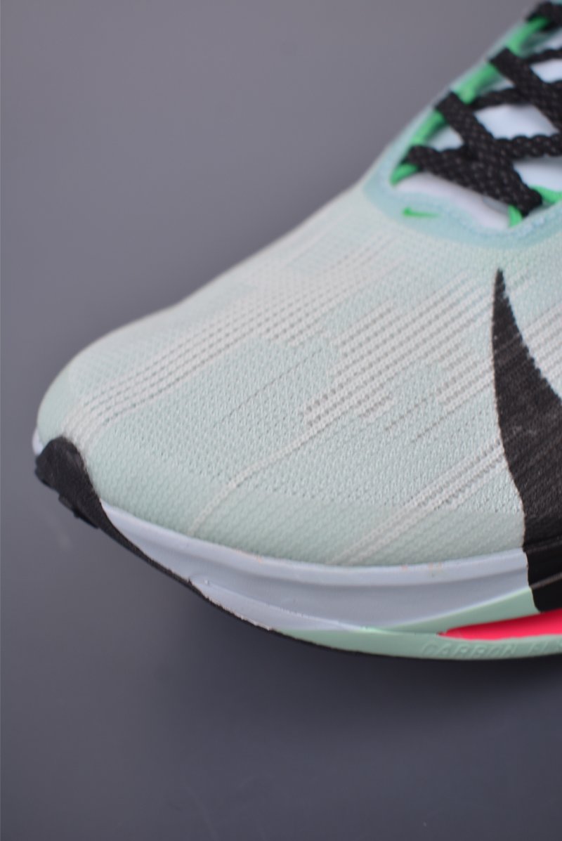 Nike Air Zoomx Streakfly 2 view