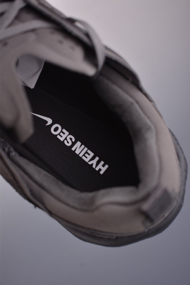 Nike Ava Rover Hs view