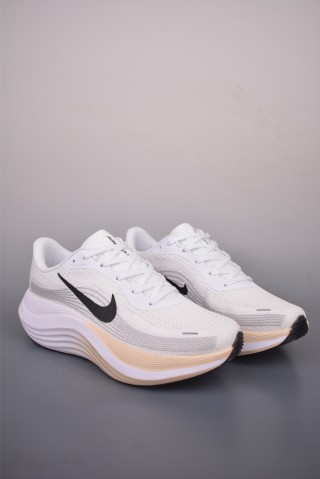 Nike Journey Run view 1